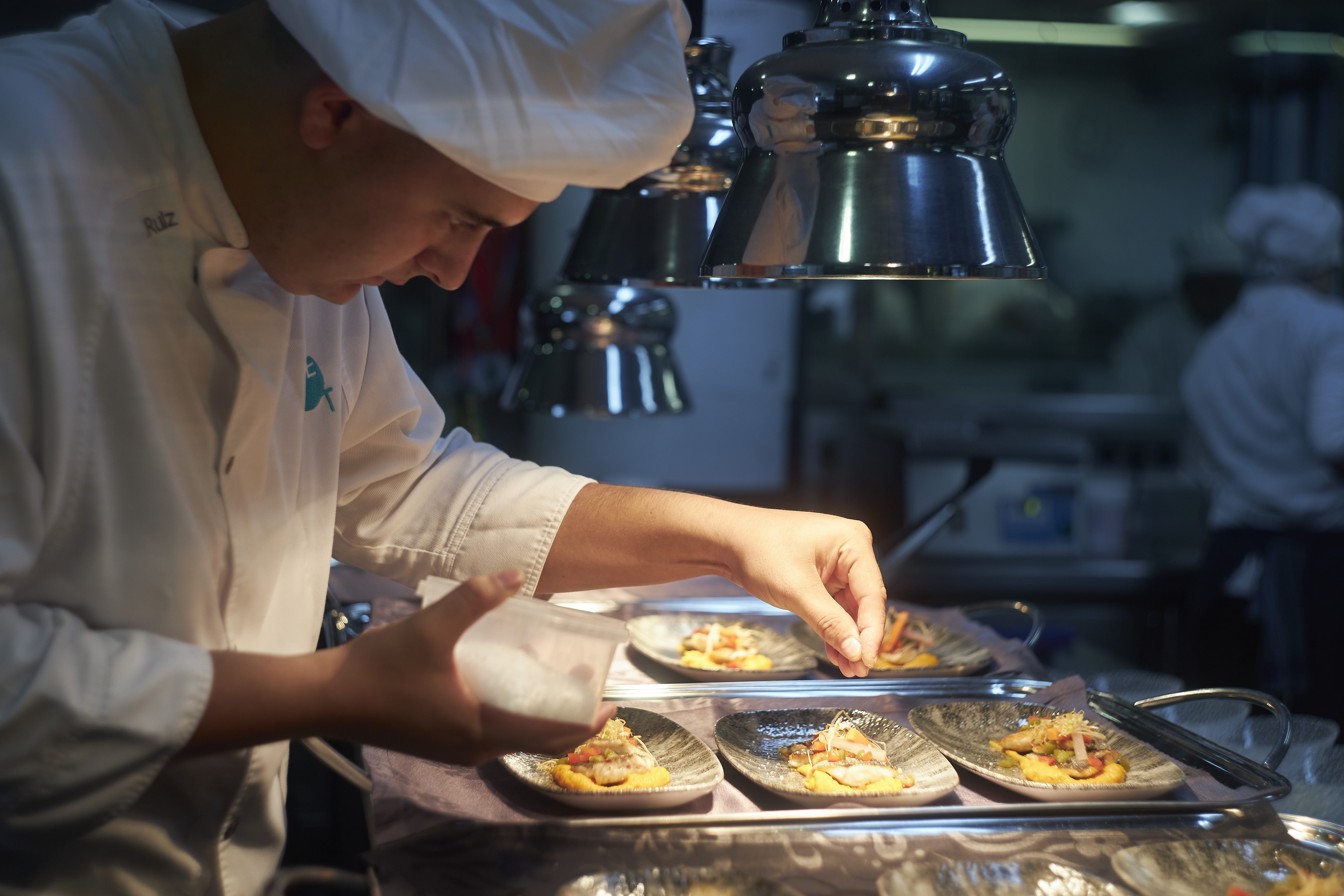 Photography from: El CETT-UB y Gastrorecup, en contra del desperdicio alimentario. | Aula Restaurant